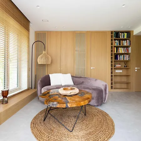 Apartamento River View Apt W/balcony @ Paupys, By Cohost